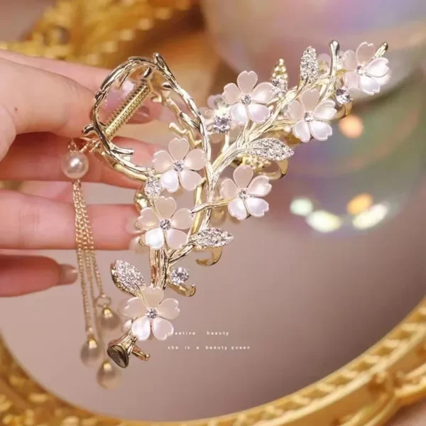 Luxury Flower Rhinestone Pearl Grab Clip Ponytail Claw Clip Women Elegant Hair Gift Shark Clip Fashion Hair Accessories - Image 5