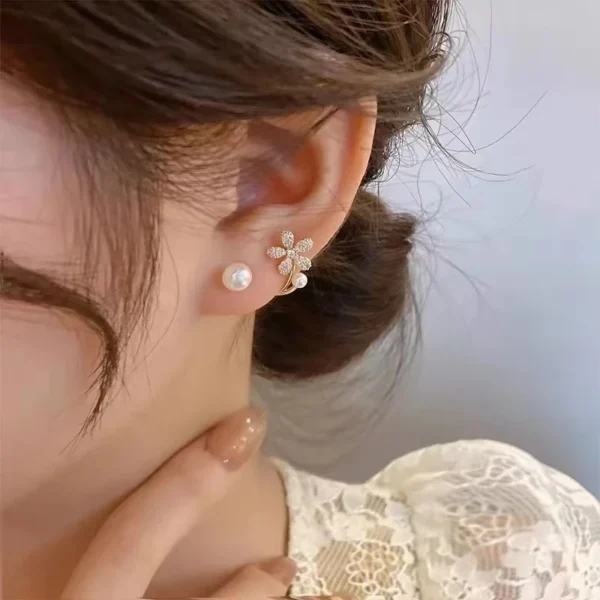 Flash Planet Zircon Ear Studs Women Korean Niche Exquisite Ear Accessories French Retro Simple Temperament Stud Earrings Jewelry - Image 2